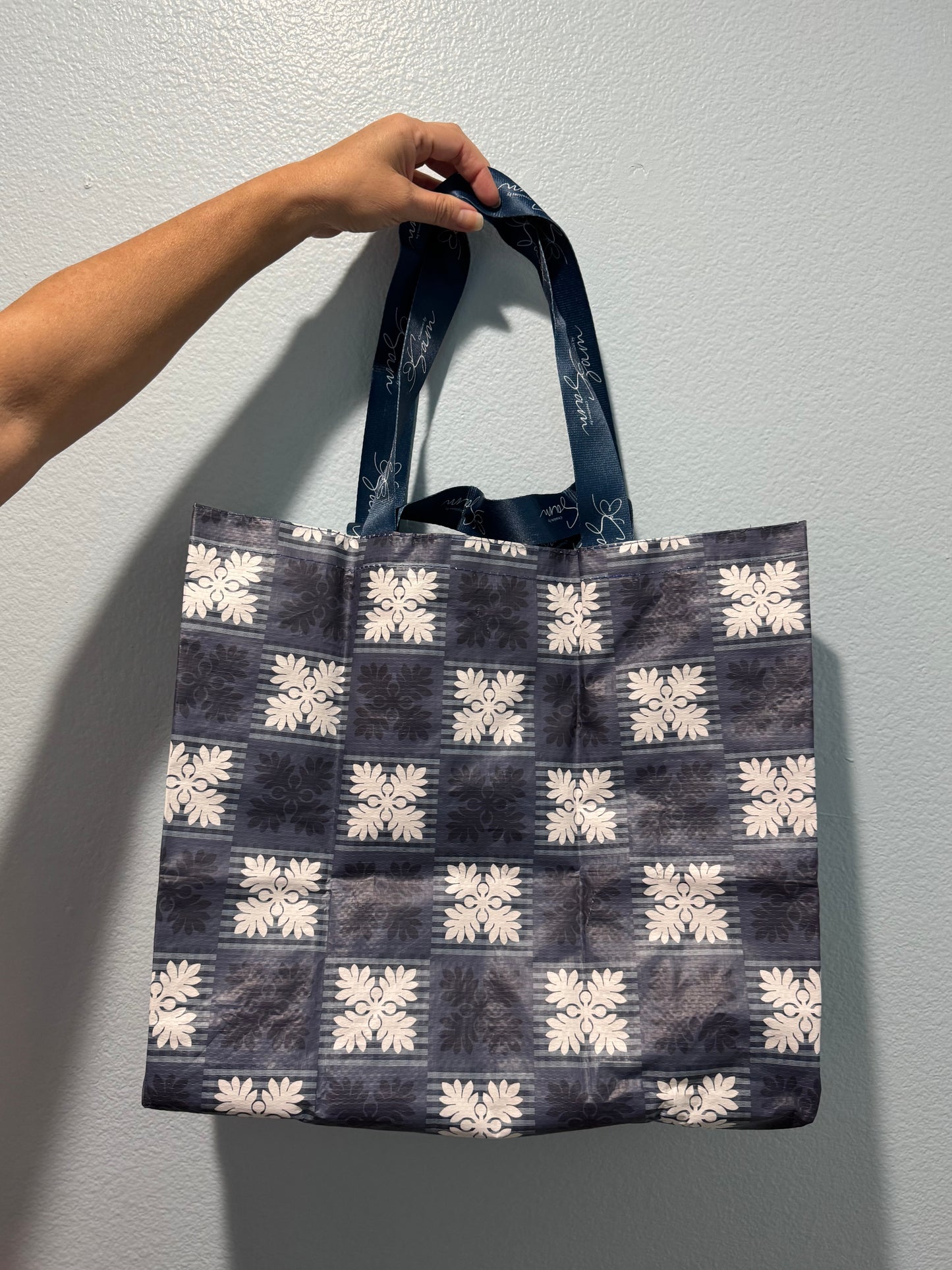 Medium Carry-All Bag